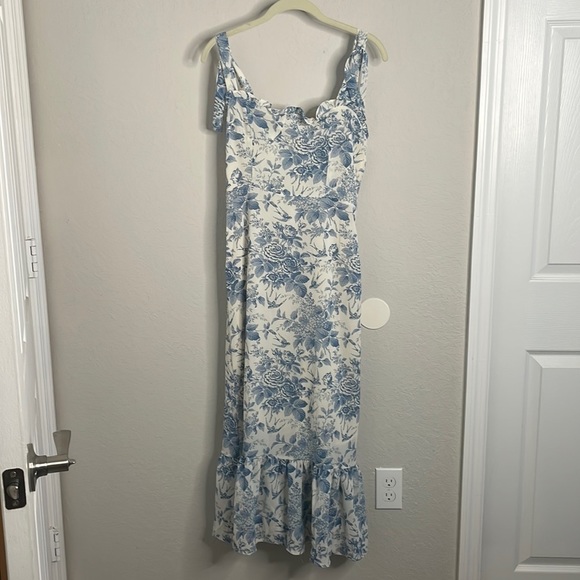 sunday up Dresses & Skirts - Sunday Up reformation inspired dress